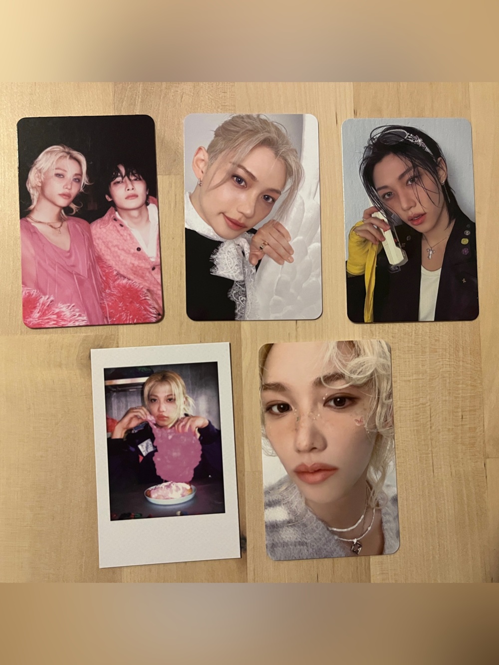 Set of 5 OFFICIAL Felix of Stray Kids photocards (Set # 5)